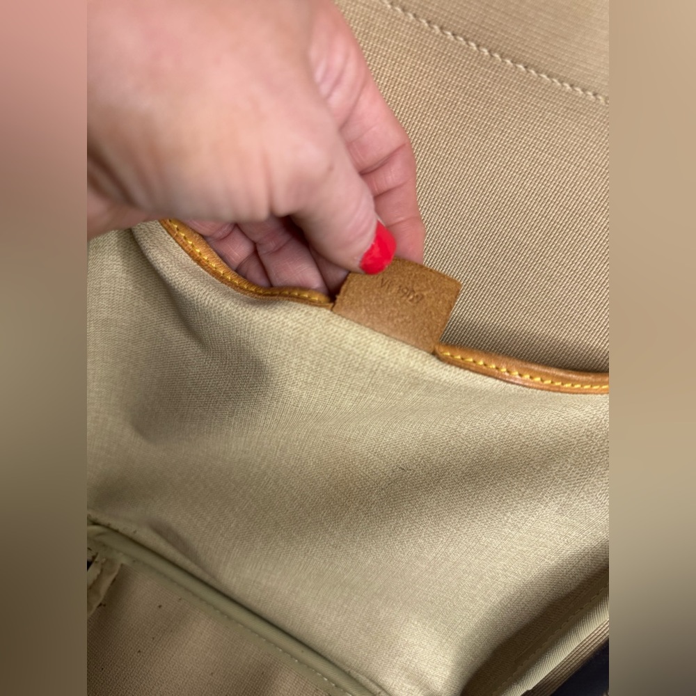 Louis Vuitton monogram excursion handbag. Has authenticity papers. - Picture 5 of 16